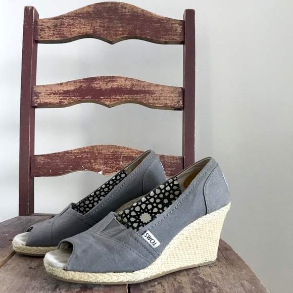 Toms Shoes - TOMS | peep toe canvas wedge